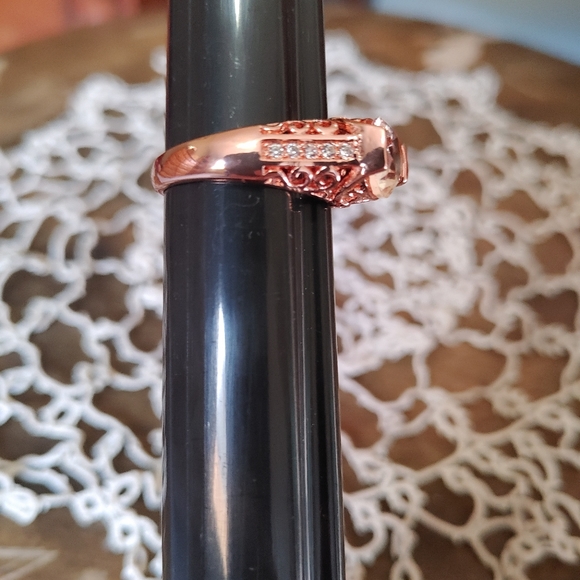 Ring - Picture 3 of 9